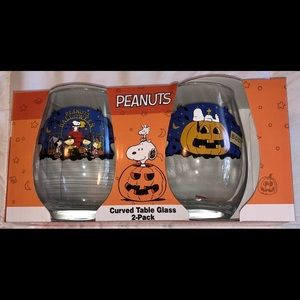 Peanuts Halloween table glasses set of 2, NWT